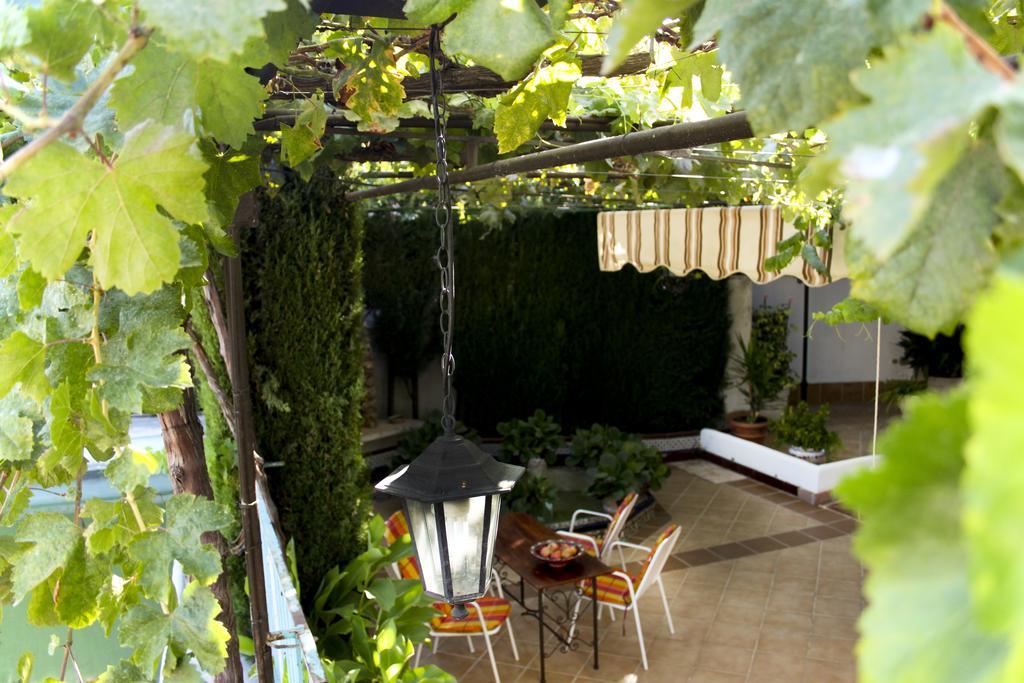 Apartamentos Turísticos Cúllar Vega Cullar Vega Quarto foto